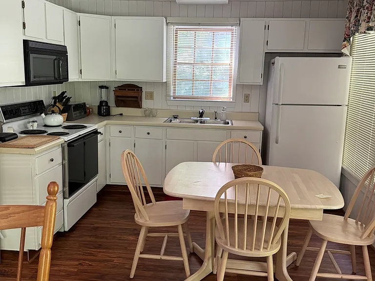 2951 E Fork Rd — Photo 10
