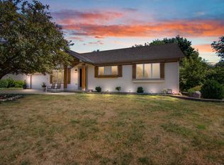 2104 Fieldcrest Dr, Kaukauna, WI 54130