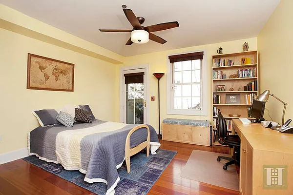 Sold by Halstead Property | media 3