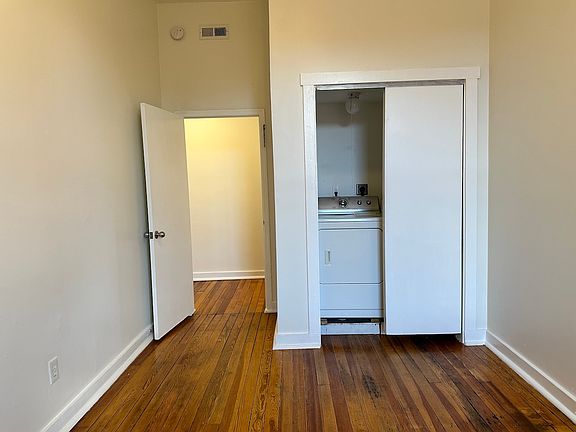 3rd image of 2901 S Jefferson Ave #2F