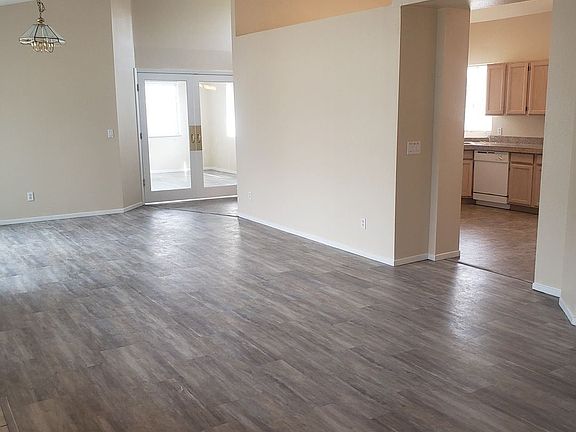 4th image of 1784 Blue Spruce Ct