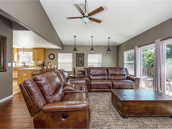 2nd image of 18465 Park Point Ct