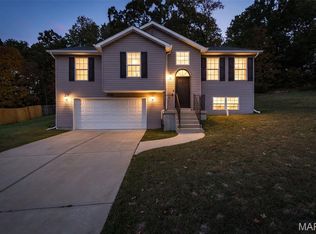 5645 Hawks Landing Dr, Hillsboro, MO 63050