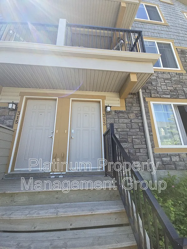 2 bed, 1.5 bath, 932 sqft, $1,750 — Photo 2