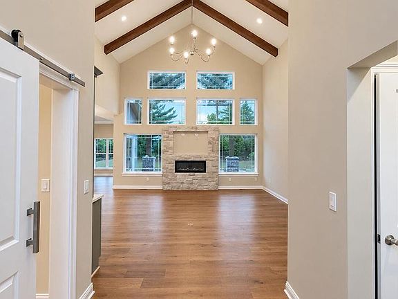 4th image of 4605 Merrick TRAIL