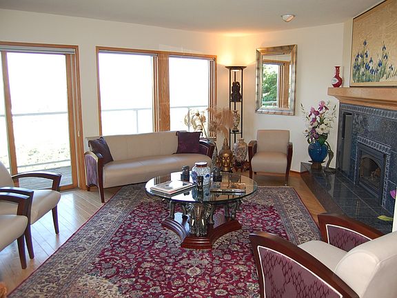 Decks and walls of windows on every floor!