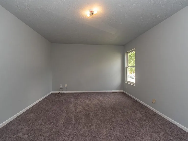 824 Neeb Rd — Photo 8