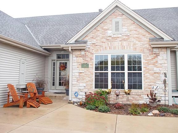 2nd image of 966 Grandview Ct