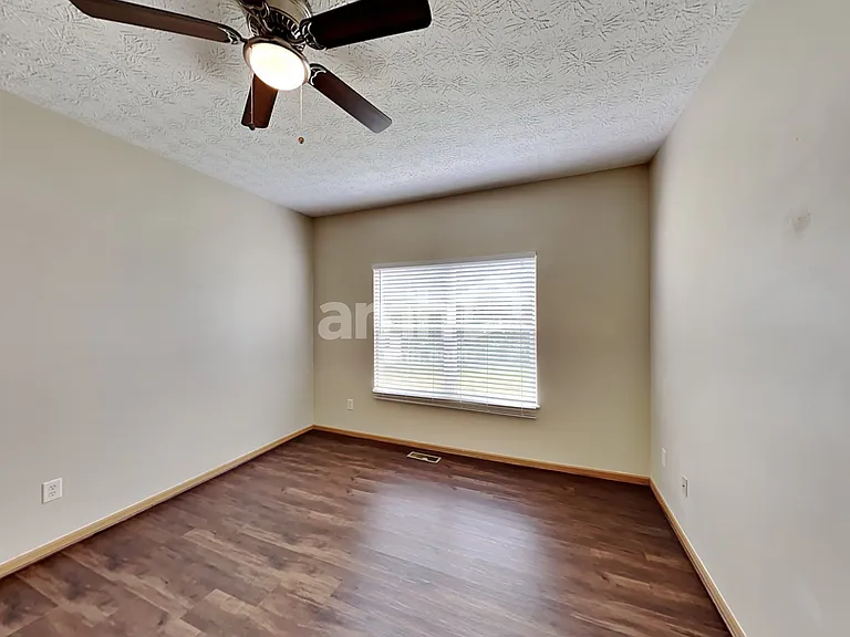 1468 E Quail Run Dr — Photo 9