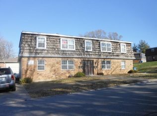 678 Camelot Dr, Collinsville, IL 62234