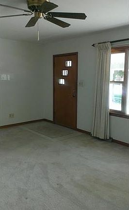 5th image of 360 N Summit St