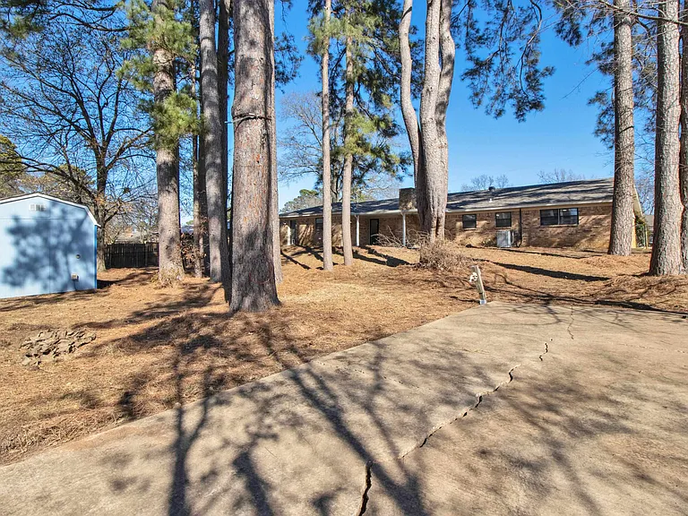 413 Dawn St — Photo 27