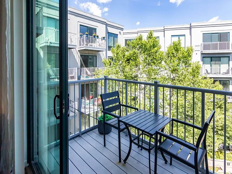 121-towne-apartments-poi-016-1