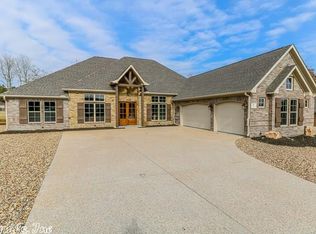 9 Teruel Cir, Hot Springs Village, AR 71909