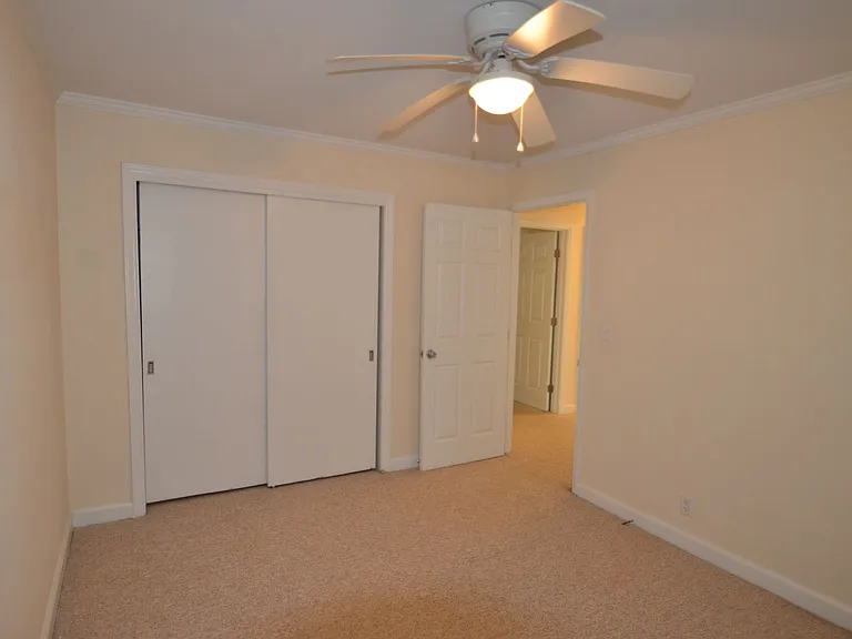 401 Severin St — Photo 11
