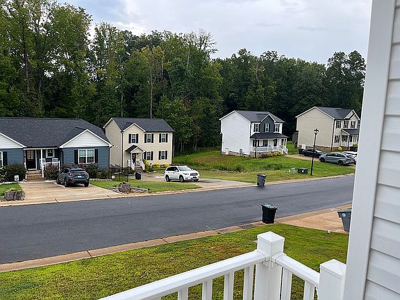 4th image of 858 Berg St