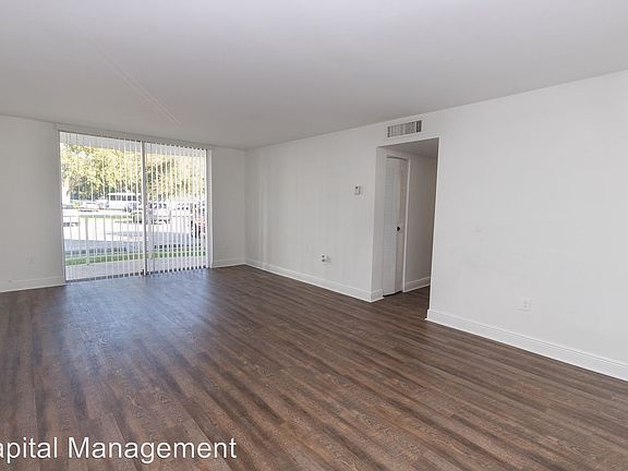 2nd image of 496 NW 165th St APT D115