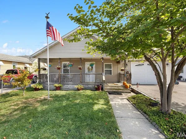 1742 Poplar St, Granite City, IL 62040