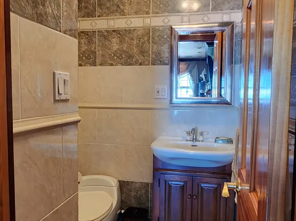 56-26 Van Cleef Street image 15 of 28