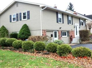 17 Shepard Ave, Akron, NY 14001