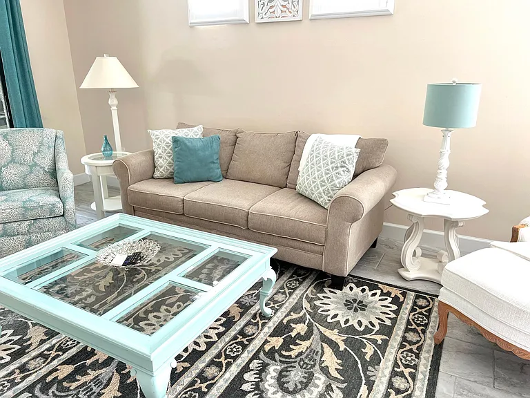 7662 Jacaranda Ln — Photo 13