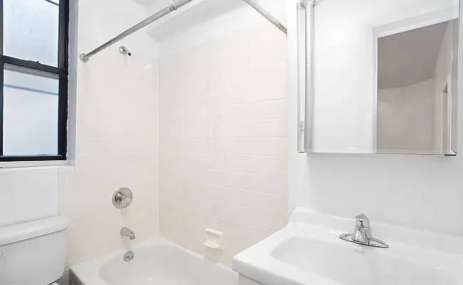 Rented by REAL New York | media 17