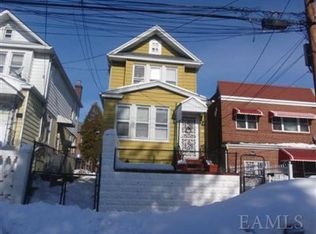 905 Cranford Ave, Bronx, NY 10466
