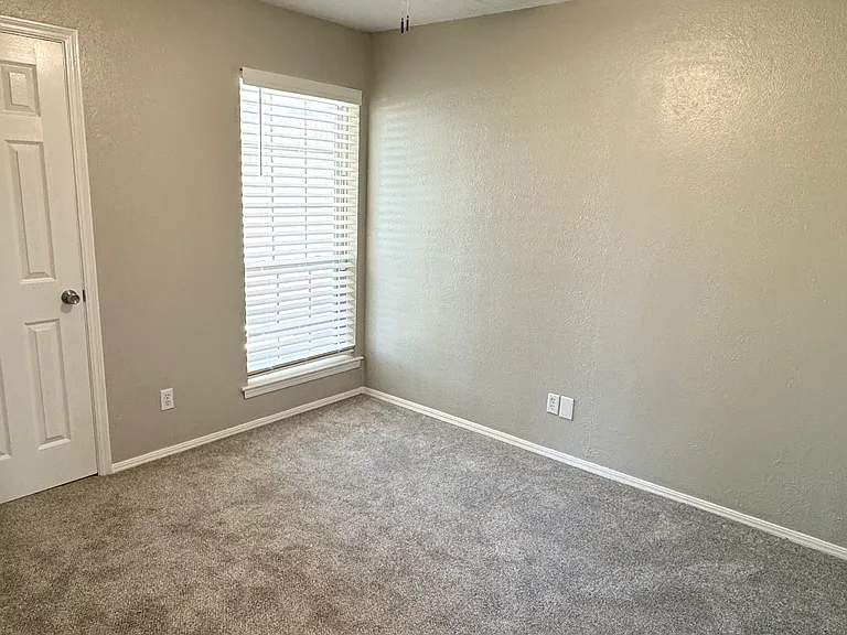 4605 Misty Valley E — Photo 12
