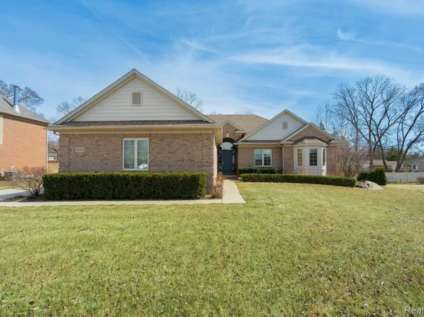 51112 Merry Ln, Shelby Township, MI 48316
