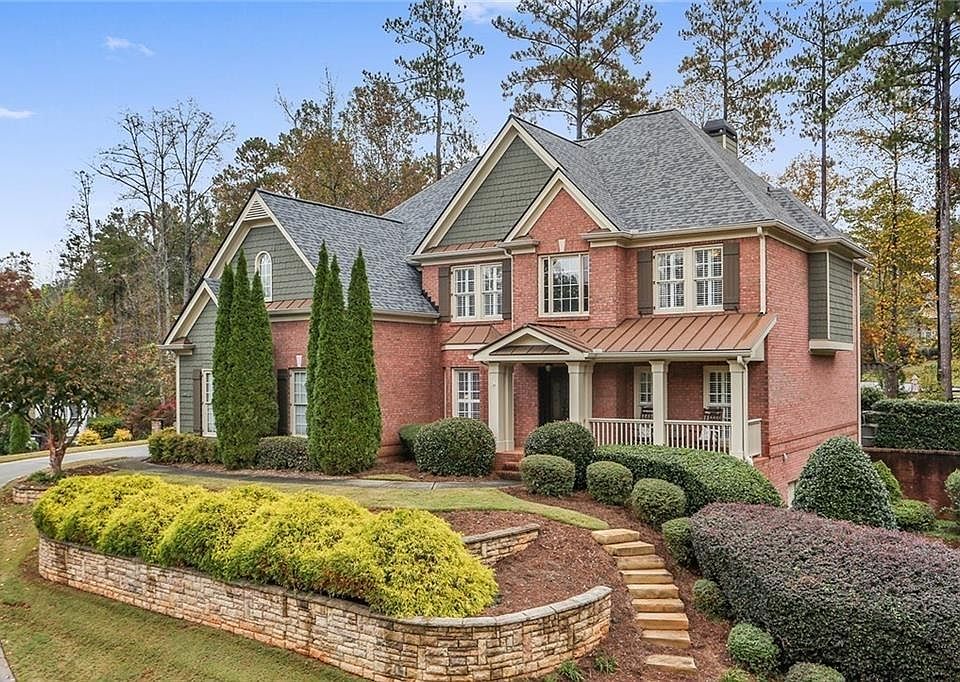 2nd image of 824 Morningcreek Dr NW