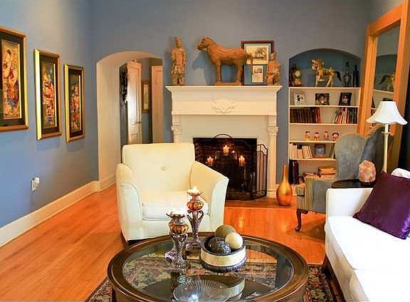 3rd image of 130 NE 45th St #1