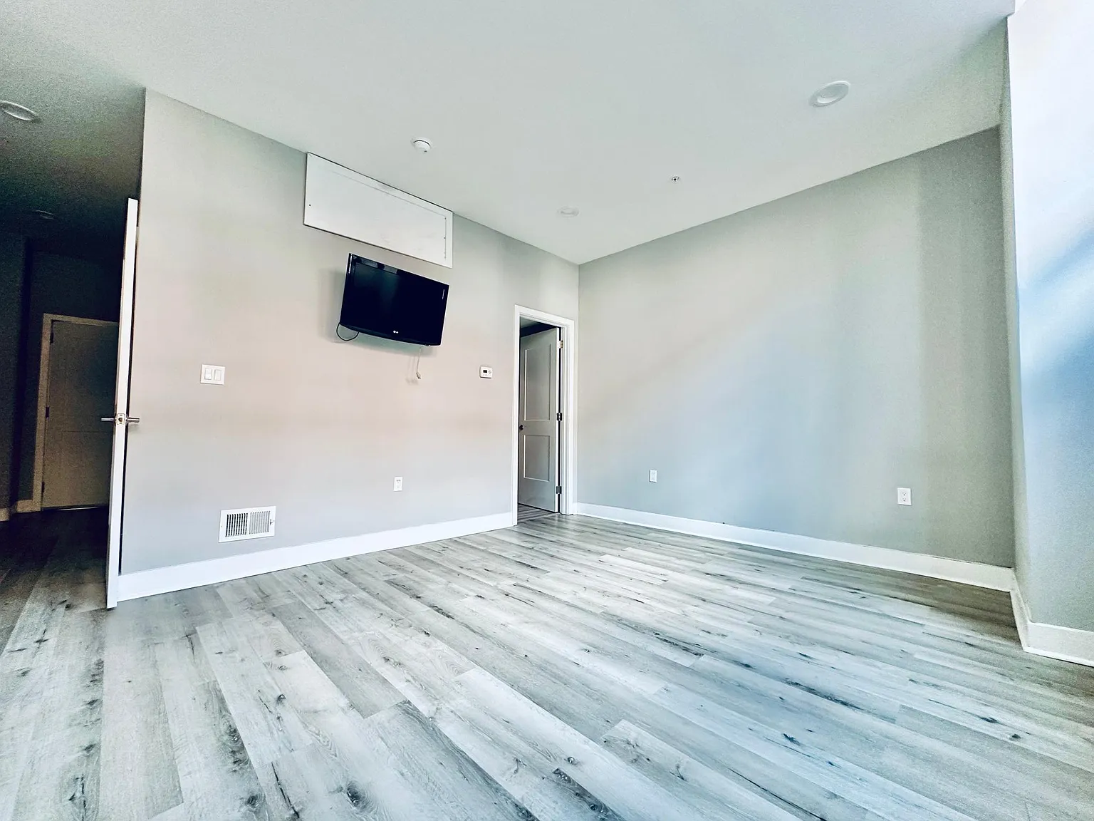 1 bed, 700 sqft, $1,475 — Photo 4