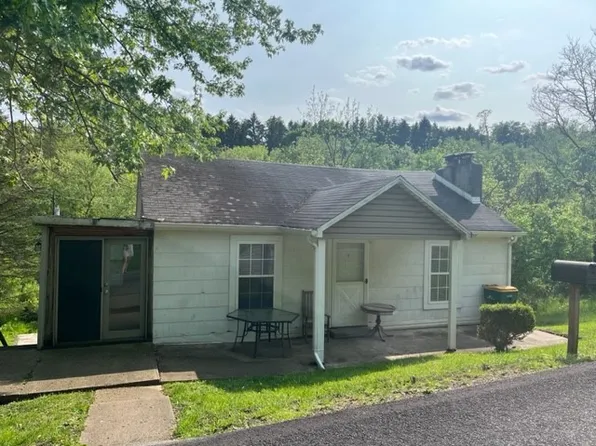 150 Walker Rd #A, Canonsburg, PA 15317