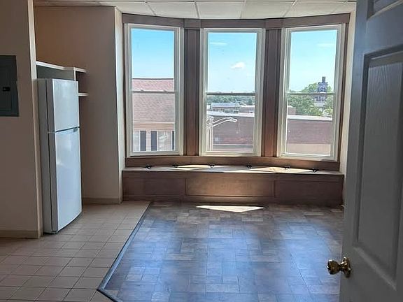 2nd image of 17 S 8th St APT 4