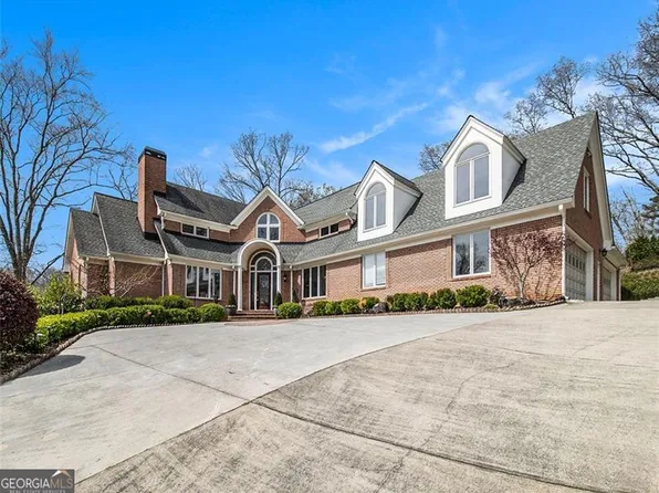 4910 Spruce Bluff Dr, Sandy Springs, GA 30350