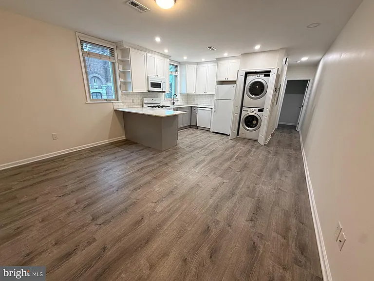 2048 S 21st St #2 — Photo 6