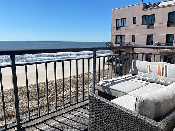 4th image of 100 W Broadway APT 7U