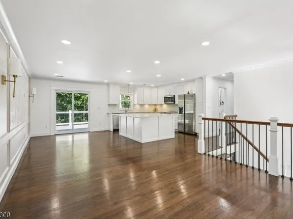 34 Oklahoma Trl, Hopatcong Boro, NJ 07843