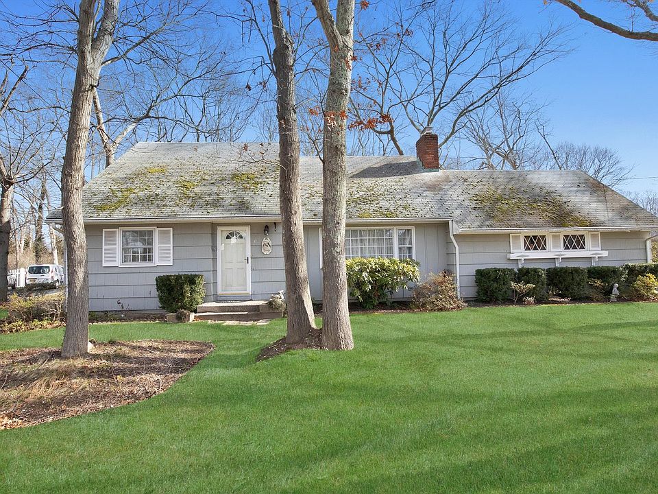 1st image of 11 Redwood Dr