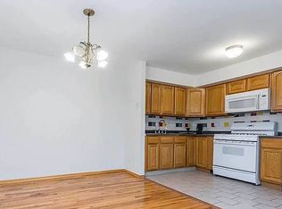 20-52 45th St #4, Astoria, NY 11105