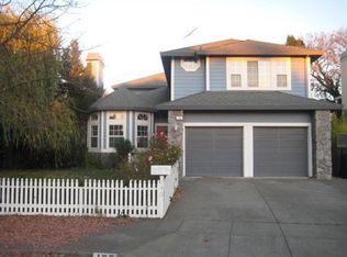 192 Gilbert Dr, Santa Rosa, CA 95405