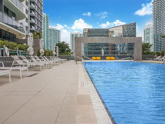 4th image of 55 SW 9th St #3009