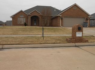 5302 SW Inwood Cir, Lawton, OK 73505