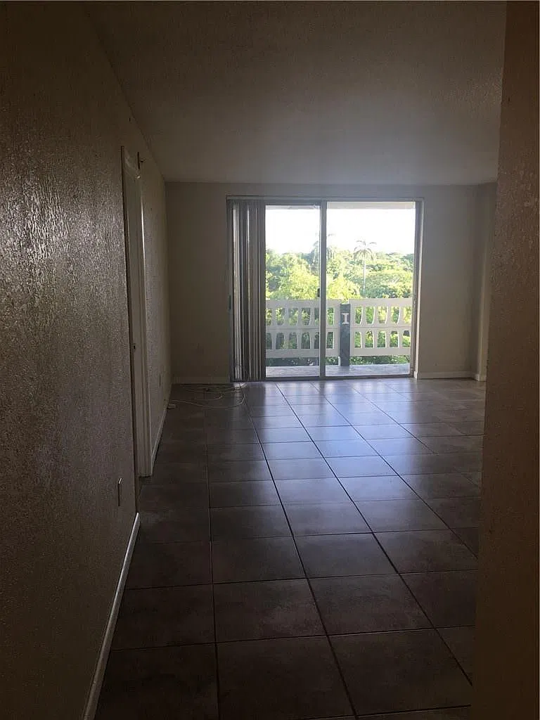 1 bed, 1.0 bath, 840 sqft, $1,600 — Photo 4