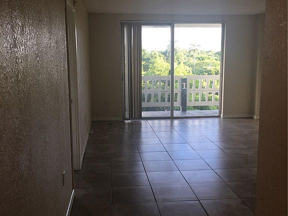 4th image of 15600 NW 7th Avenue #421