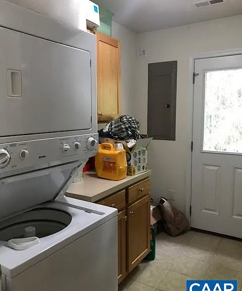 109 Chelsea Dr — Photo 12