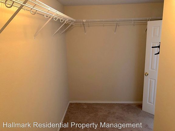 5th image of 4031 Privet Pl