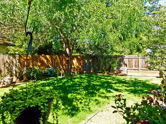 2nd image of 2597 NE Laura St