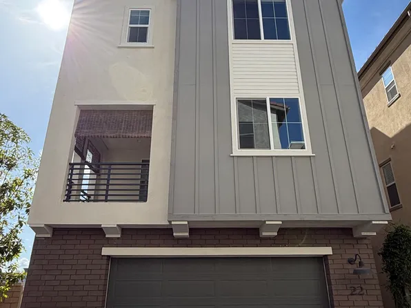 22 Hideaway Loop, Mission Viejo, CA 92692