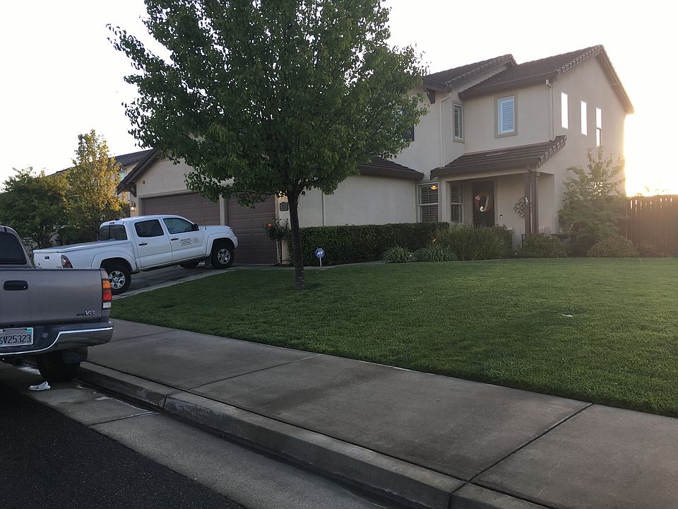 Deep front yard 